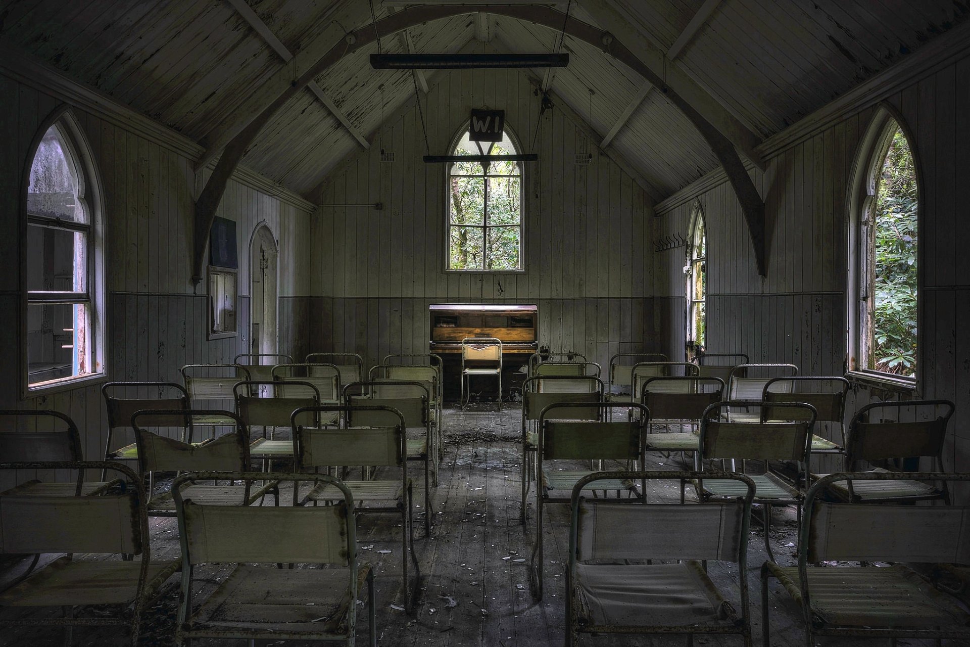 hall piano chair