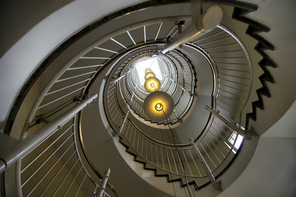 Spiral staircase going up in a circle