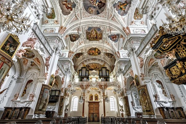 Monastery church photo of the main hall