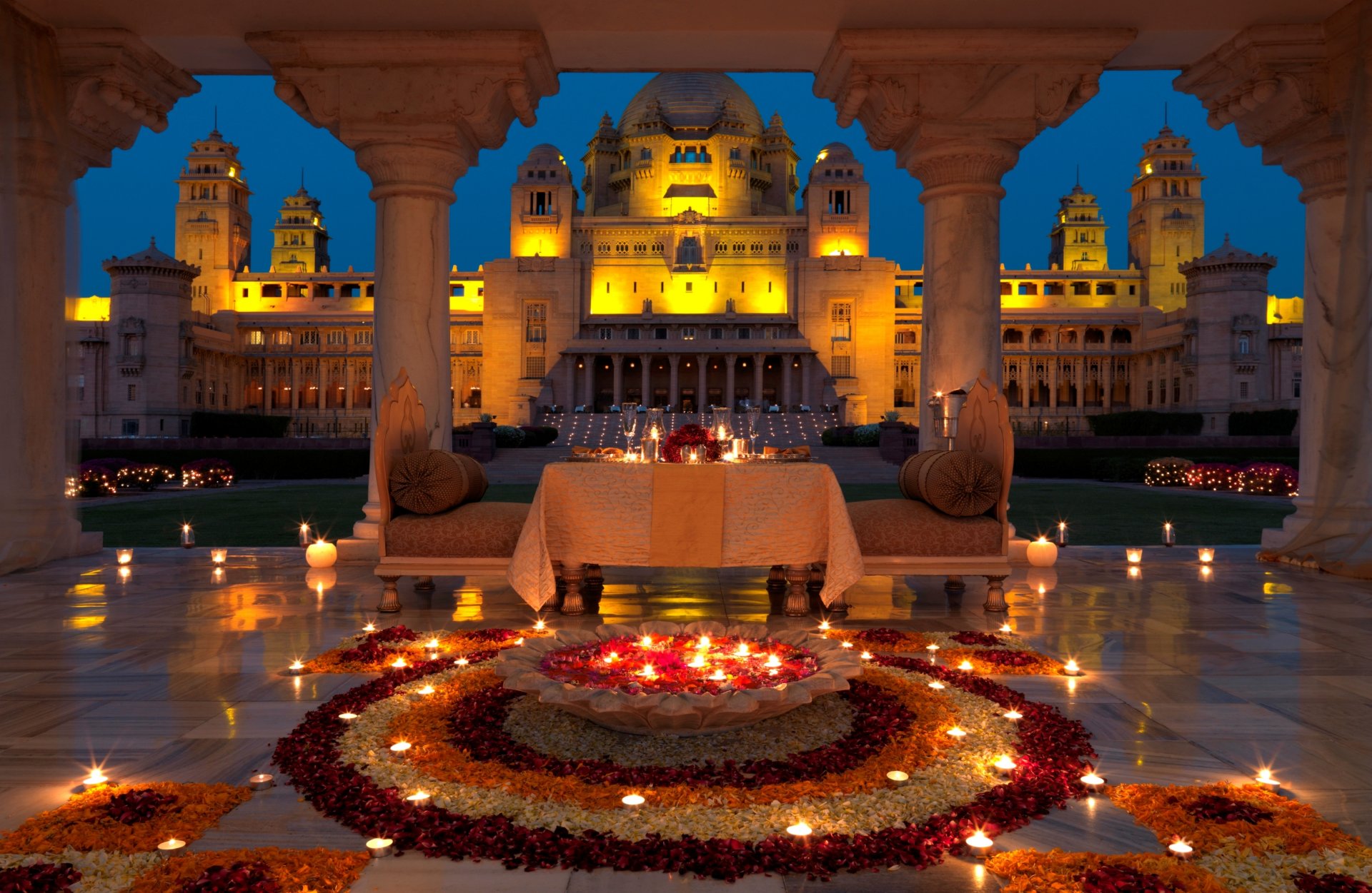 night palace dinner candles india