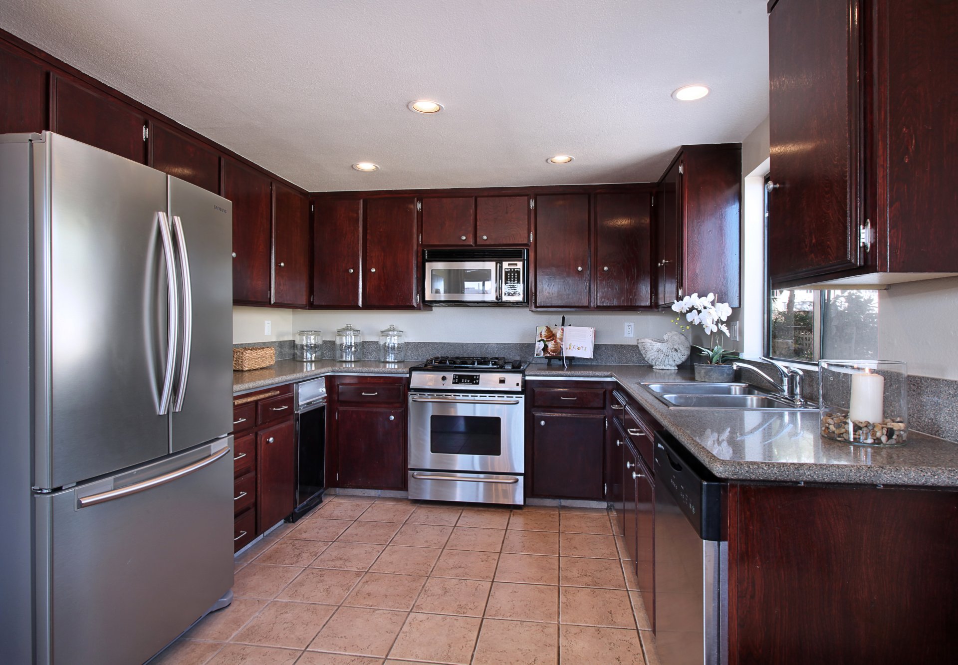 interior design kitchen refrigerator photo