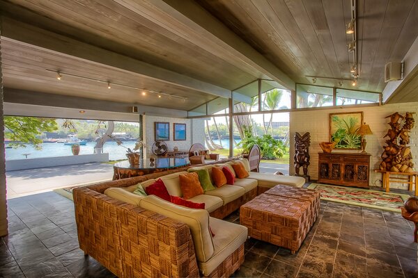 Beautiful bright room with a view of the Pacific Ocean