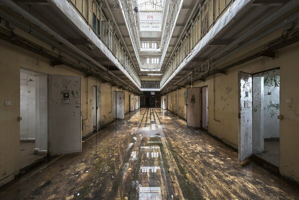 Así es como se ve el interior de la prisión cuando no hay prisioneros en ella