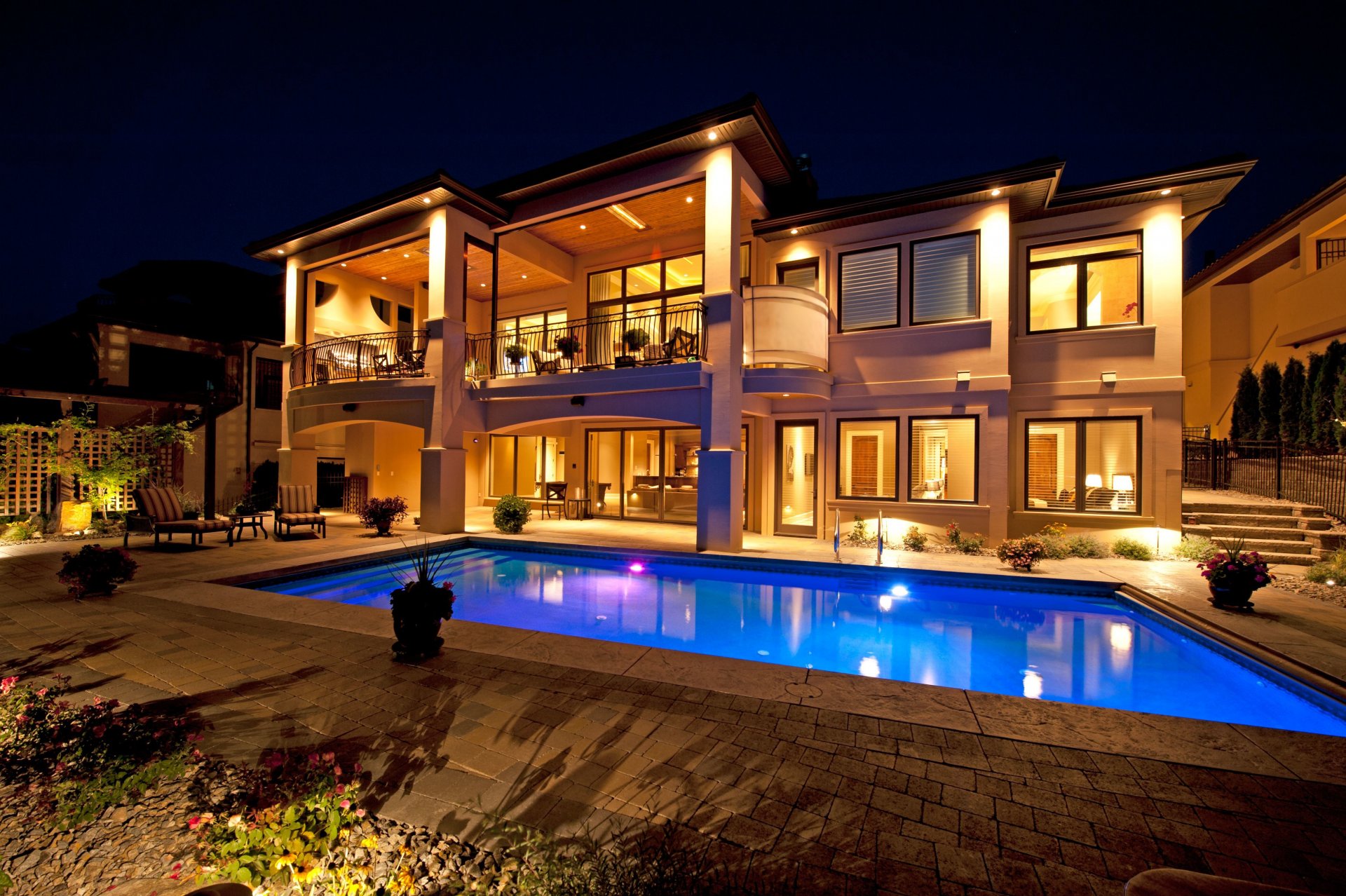 exterior home house homes pool pools naght night villa swimming pool