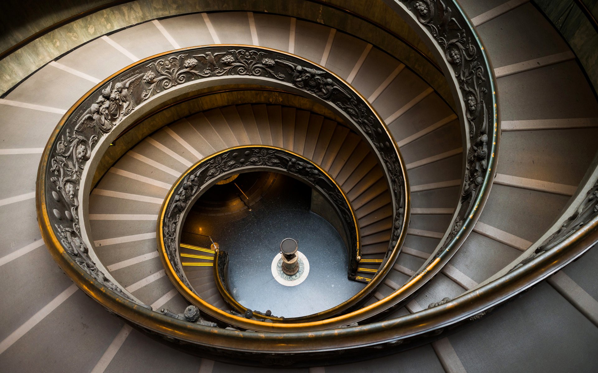 treppe stufen haus spirale