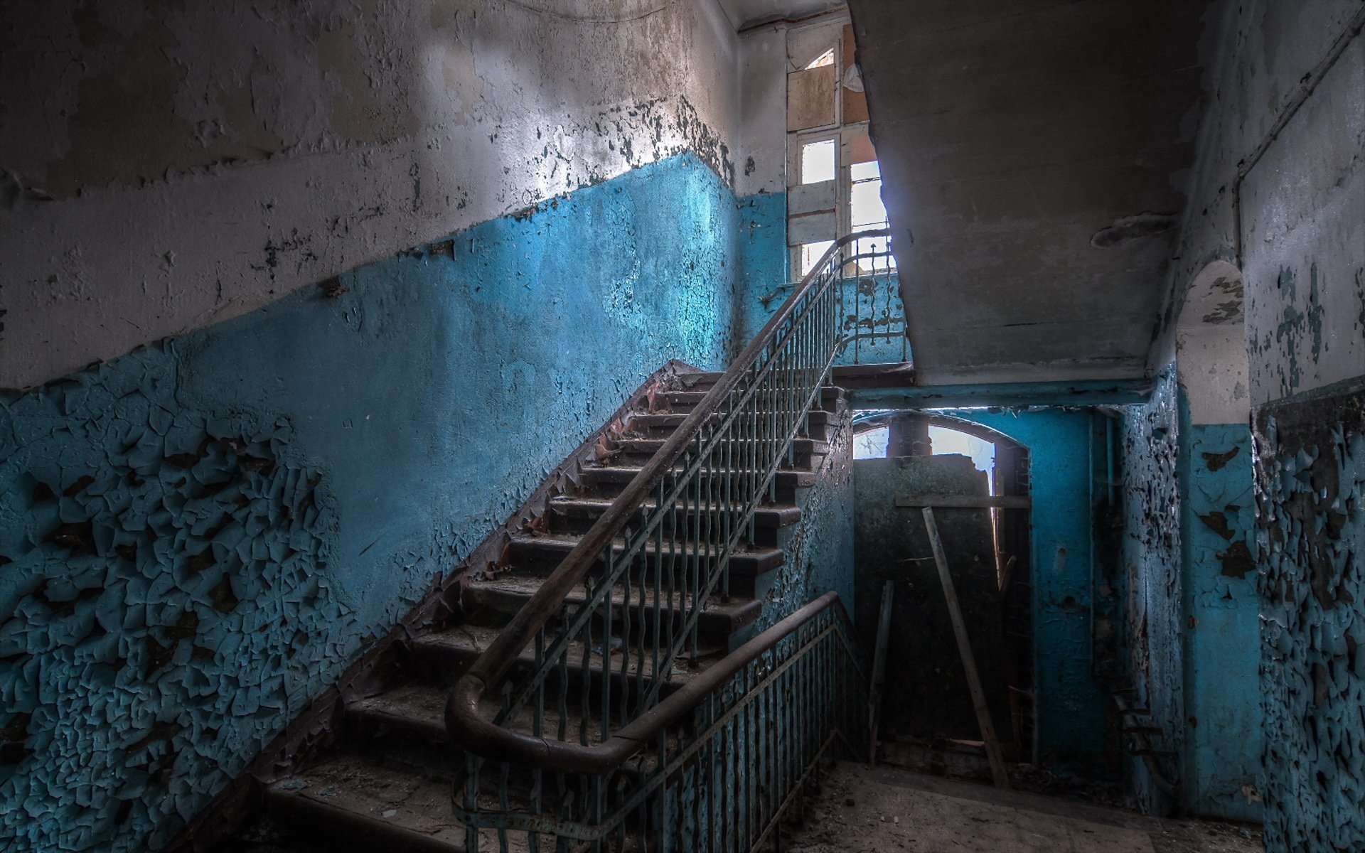 escalera interior fondo