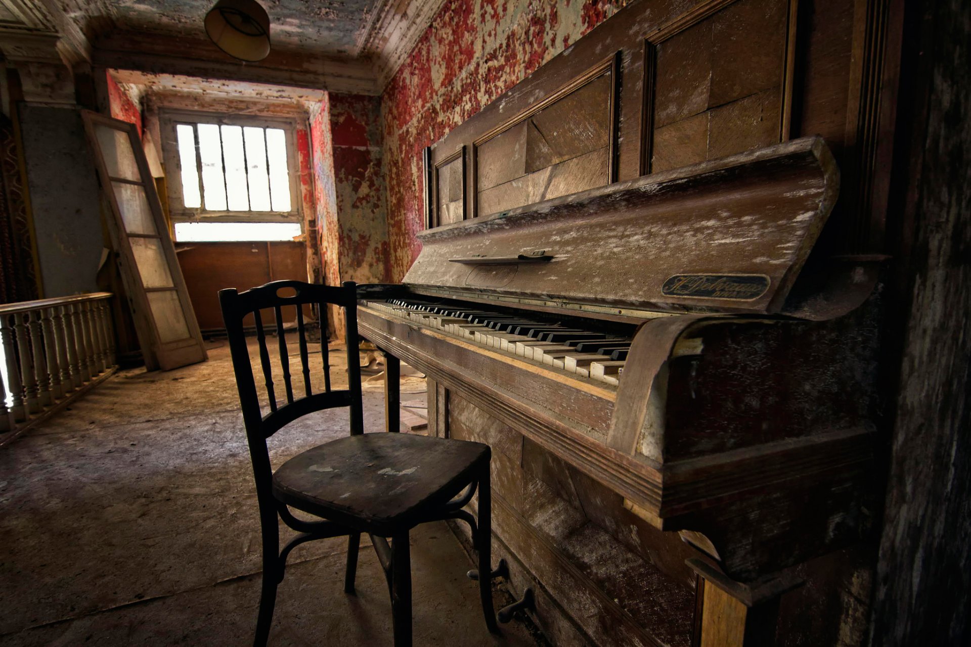 piano chair room window