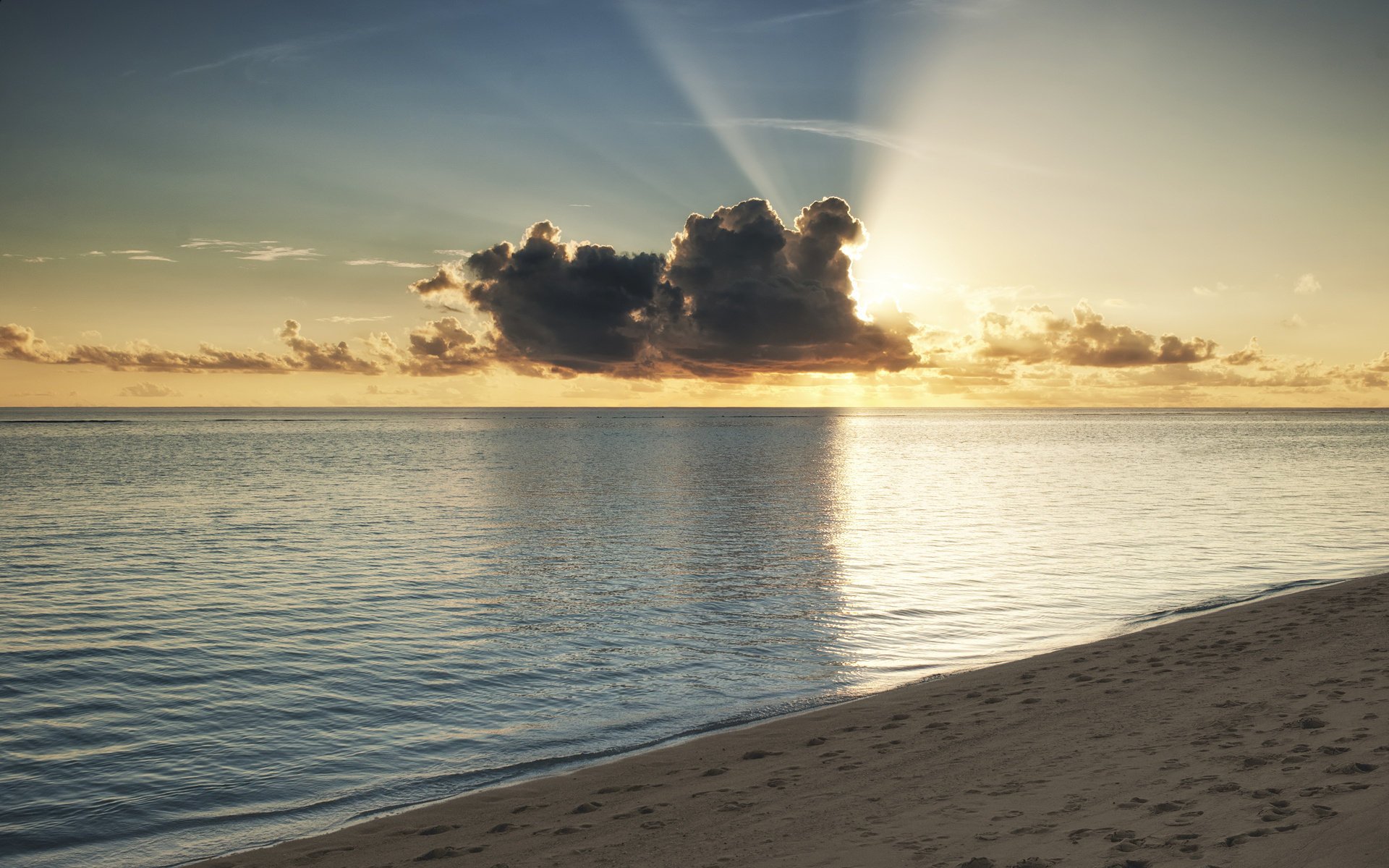 maldives soleil coucher de soleil nuages rayons mer océan plage