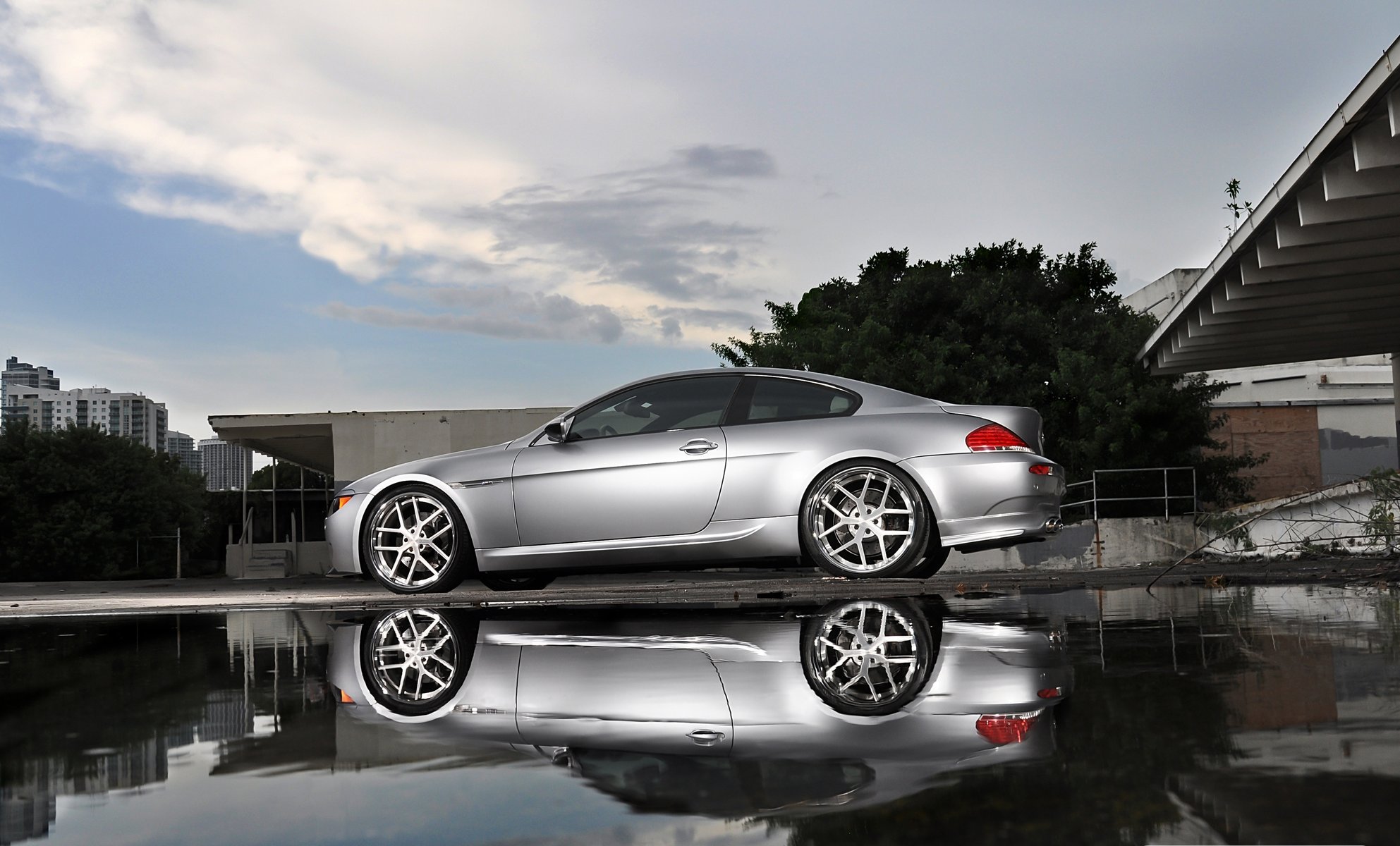 bmw miami reflexión ruedas m6 plata bmw charco plata e63