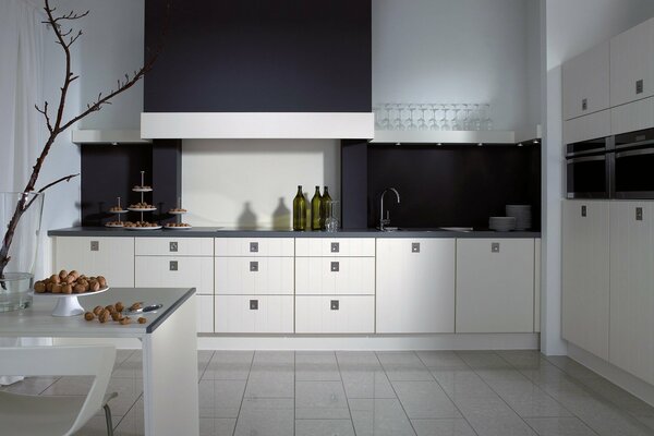 Design della cucina in bianco