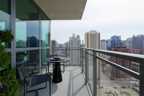 Balcon avec vue sur la ville