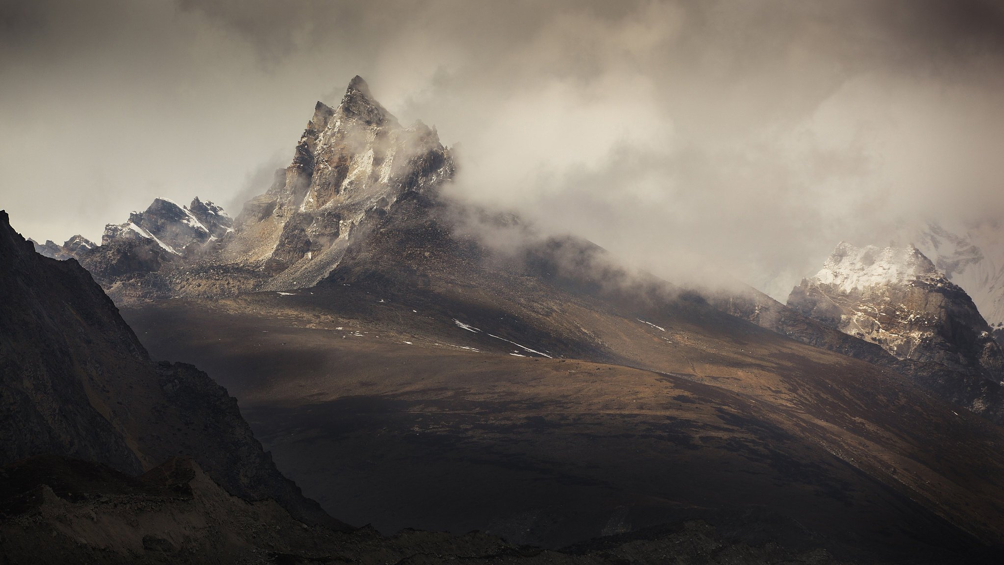 mountains rocks the himalayas cloud