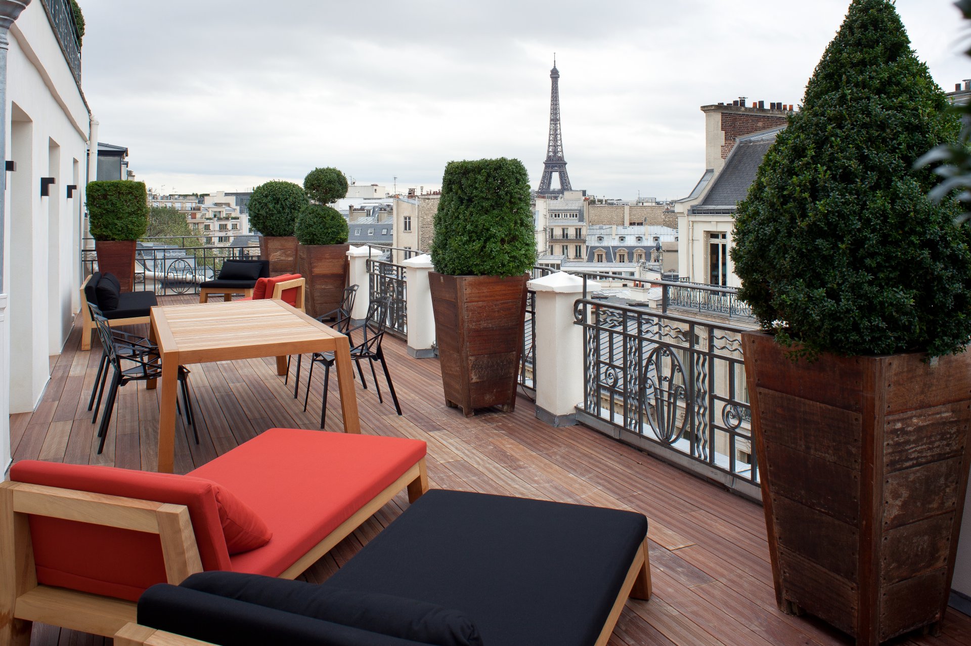 parís terraza interior muebles ciudad torre eiffel