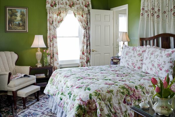 Accogliente camera da letto in stile provenzale