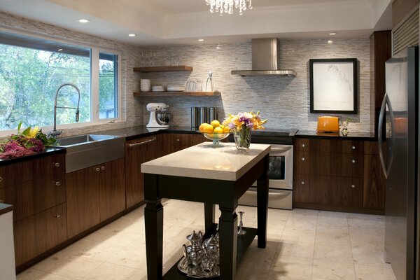 Kitchen design in classic colors