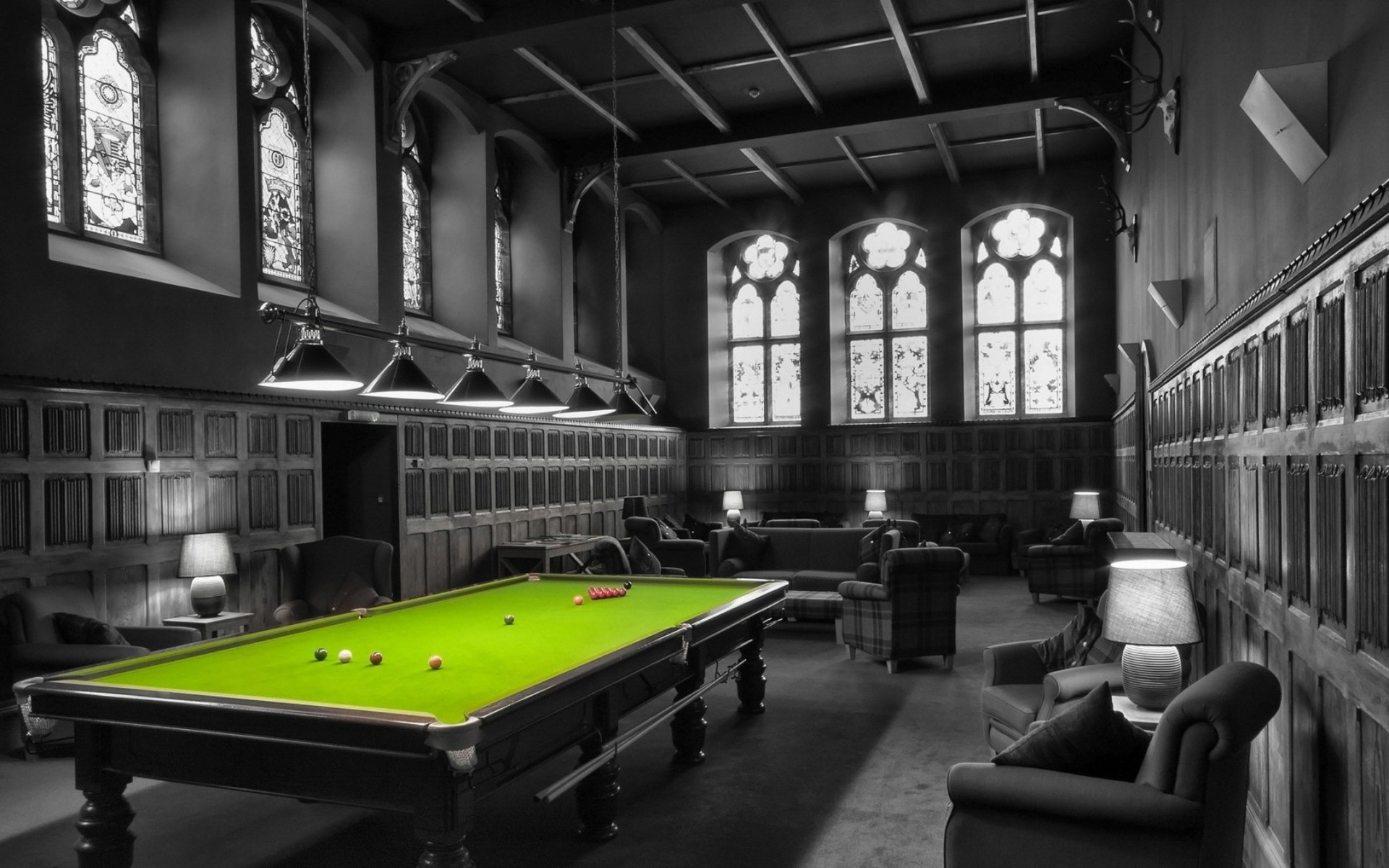 intérieur billard salle de jeux salle de billard salle de snooker table boules lustre canapés fauteuils