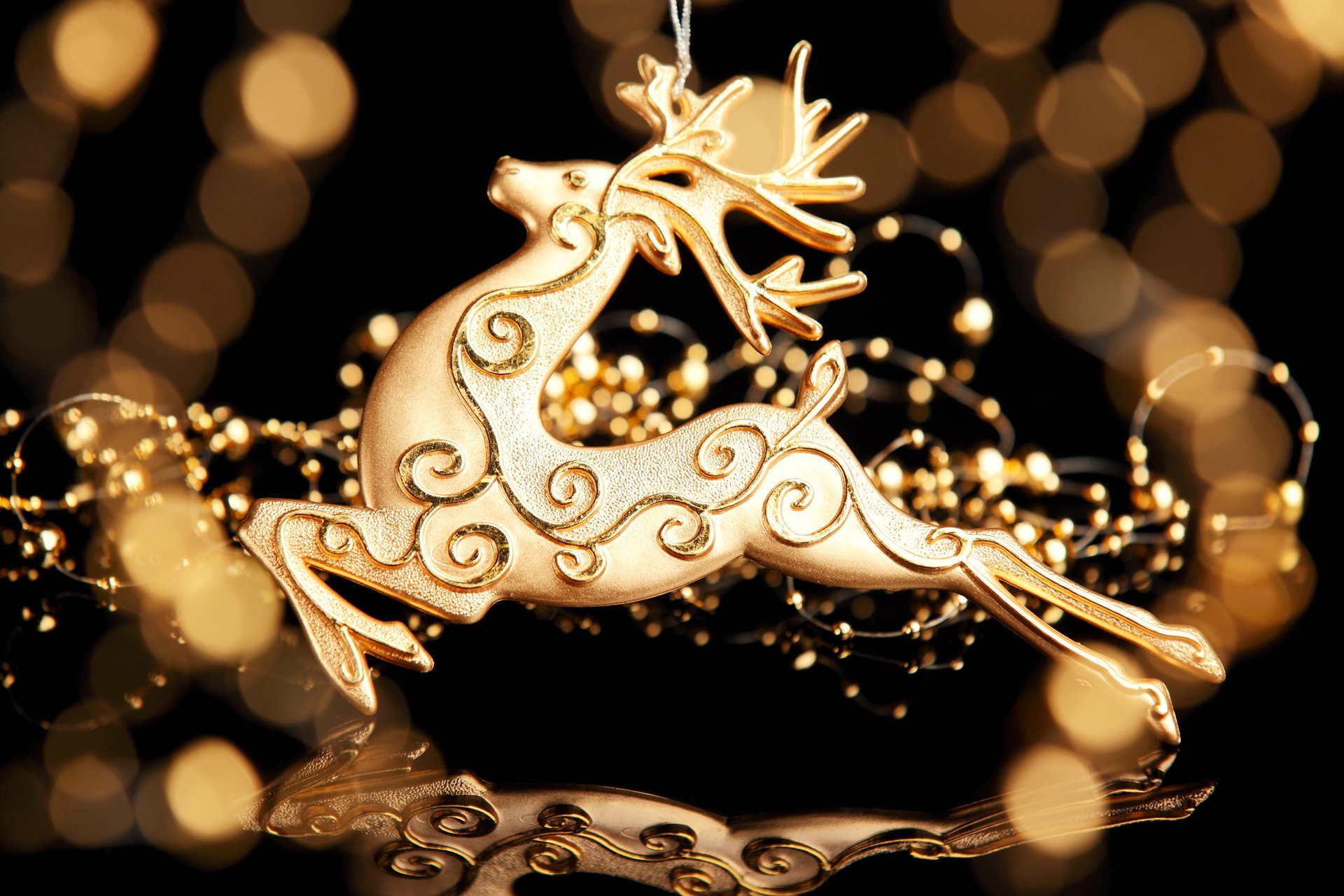 deer christmas gold bokeh figure decoration