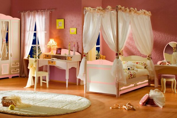 Design eines Märchenzimmers für eine kleine Prinzessin