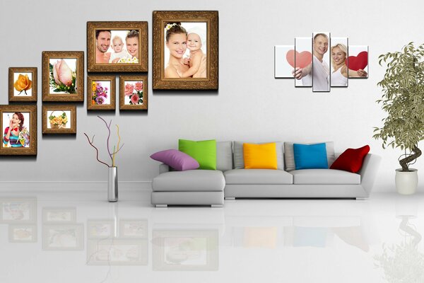 Sala de estar blanca con fotos de multiabsorción en la pared