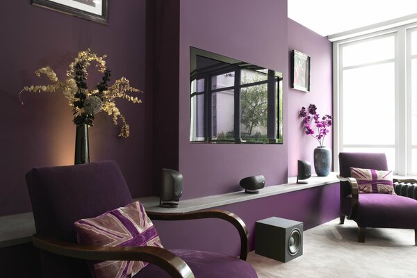 Colore viola all interno dell appartamento