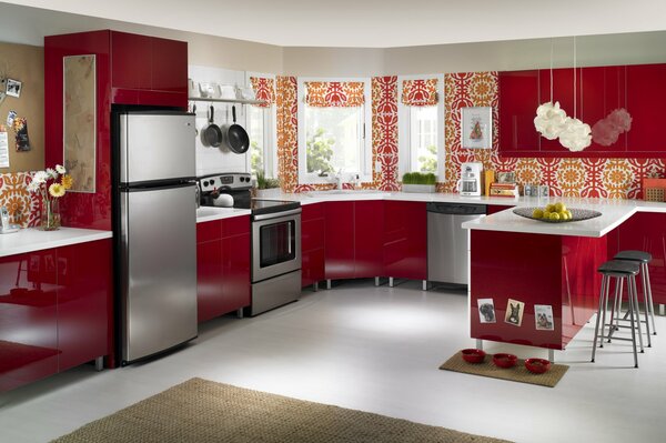 Red color in the kitchen interior