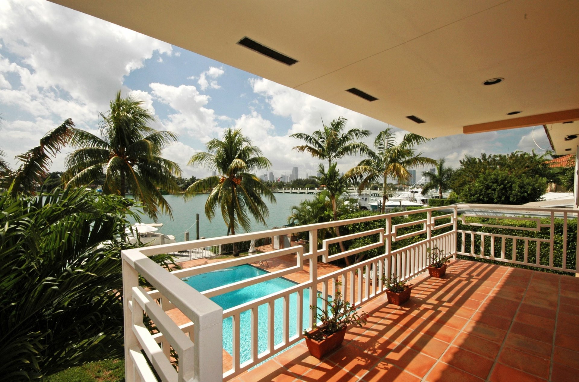 interior naturaleza piscina palmeras vacaciones resort hermoso