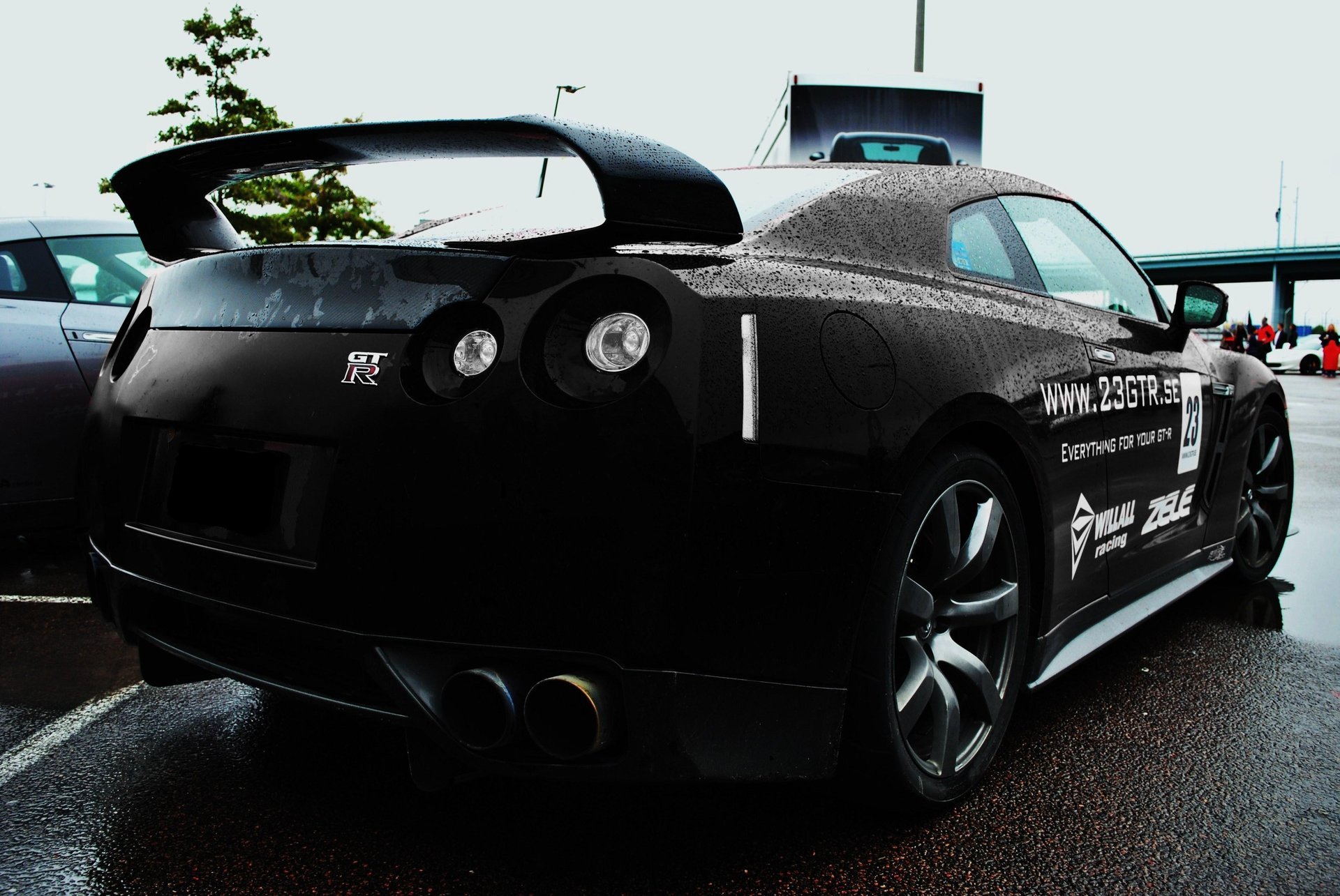 nisan auto black drops water nisan gtr