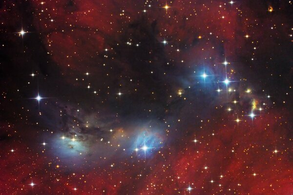 Nebulosa fascinante con colores brillantes