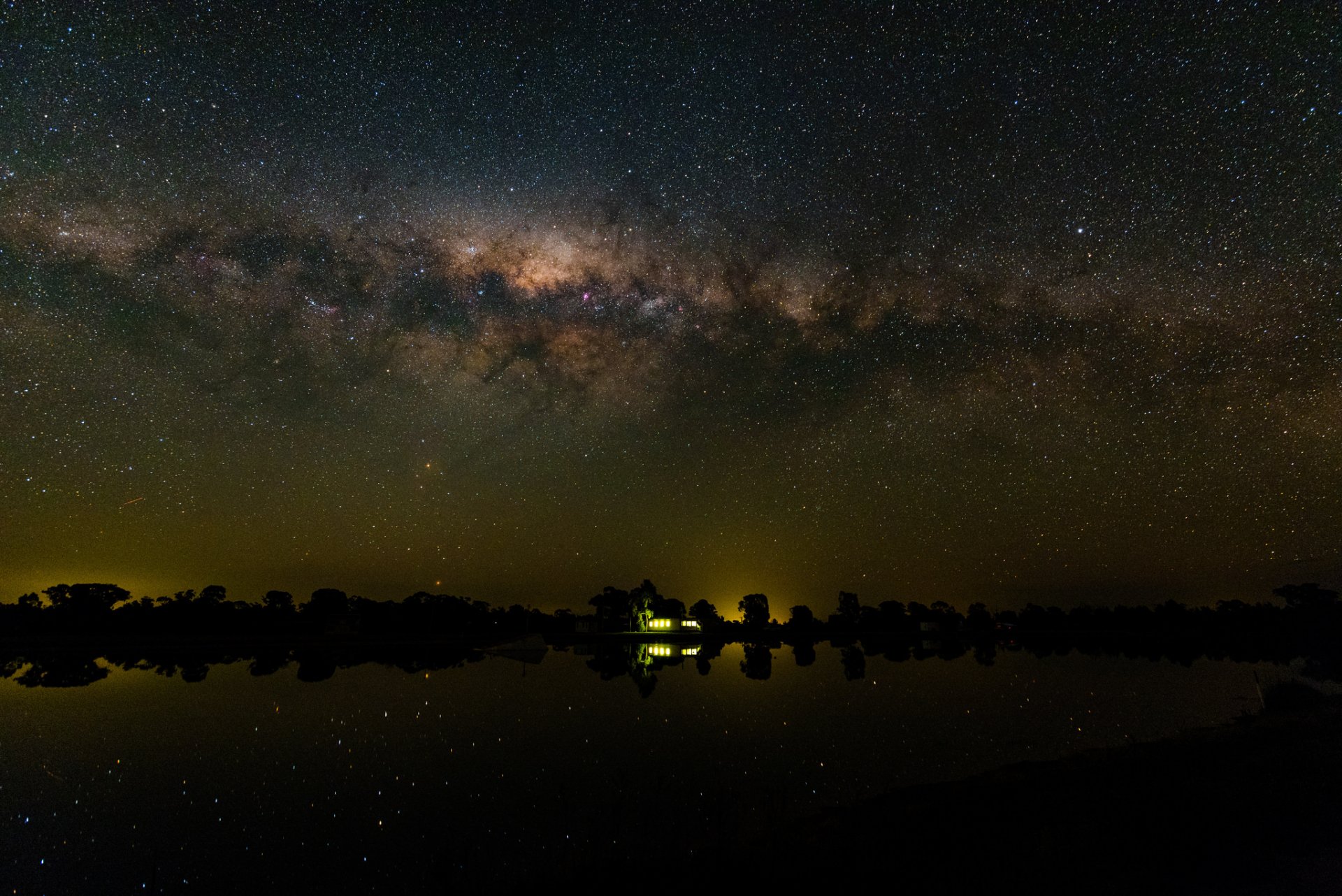 espace étoiles voie lactée réflexion