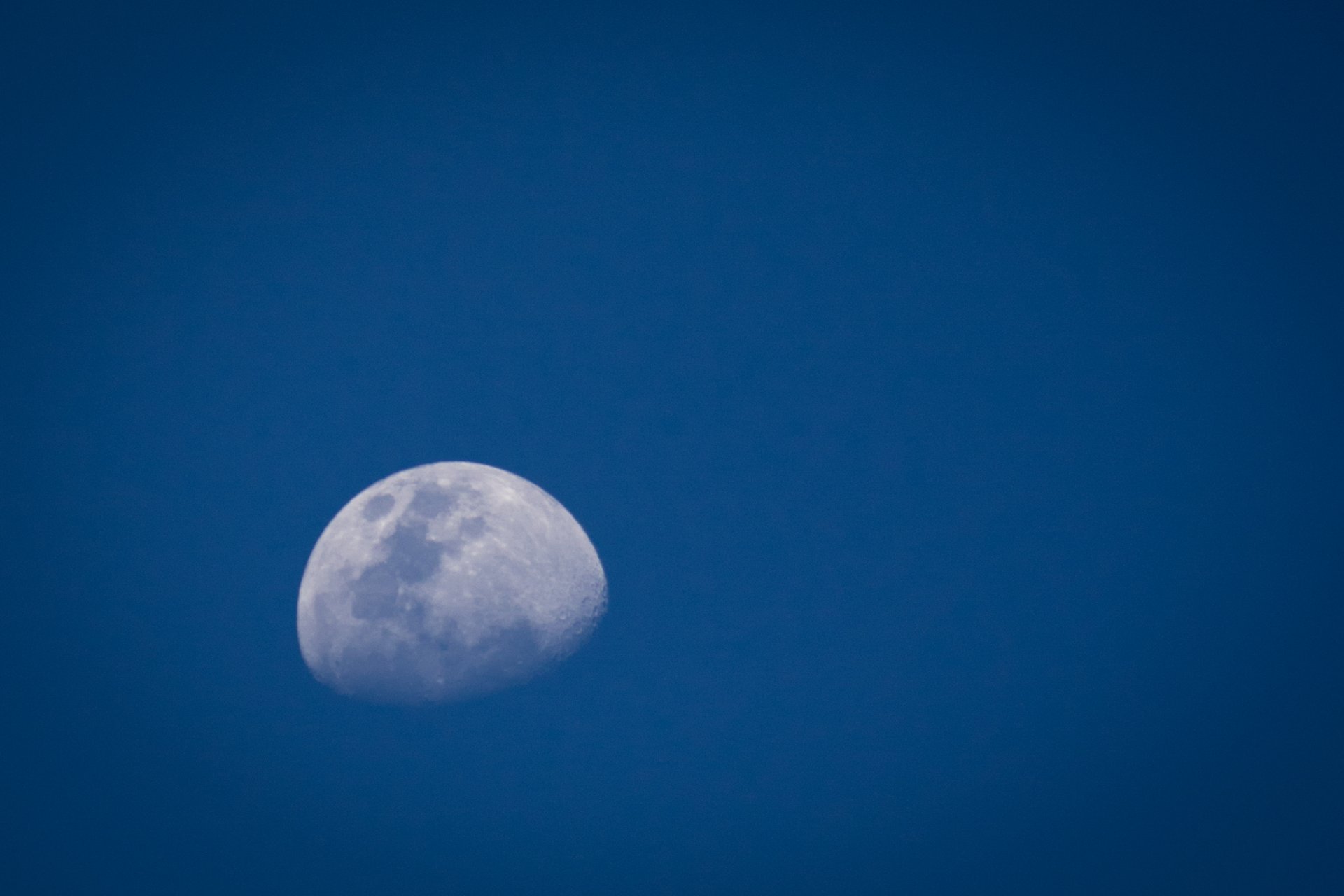 luna cielo spazio blu