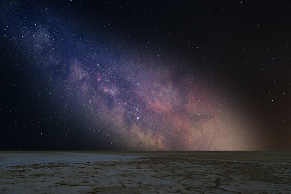 Planeta cielo oscuro hermosa silueta del espacio estelar