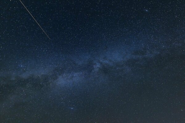 Comet crossing the Milky Way
