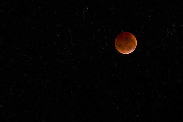 Reflejo de la luz en el planeta y en todo el espacio