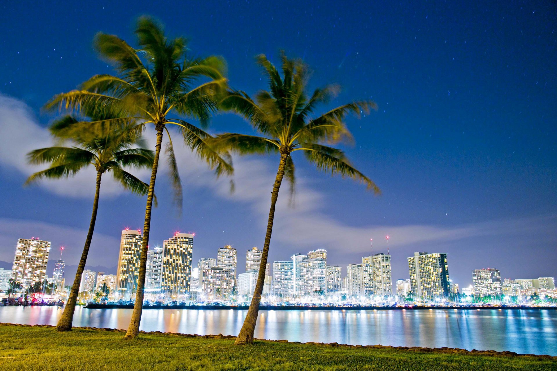 hawaii honolulu parque de la playa ala moana noche luces