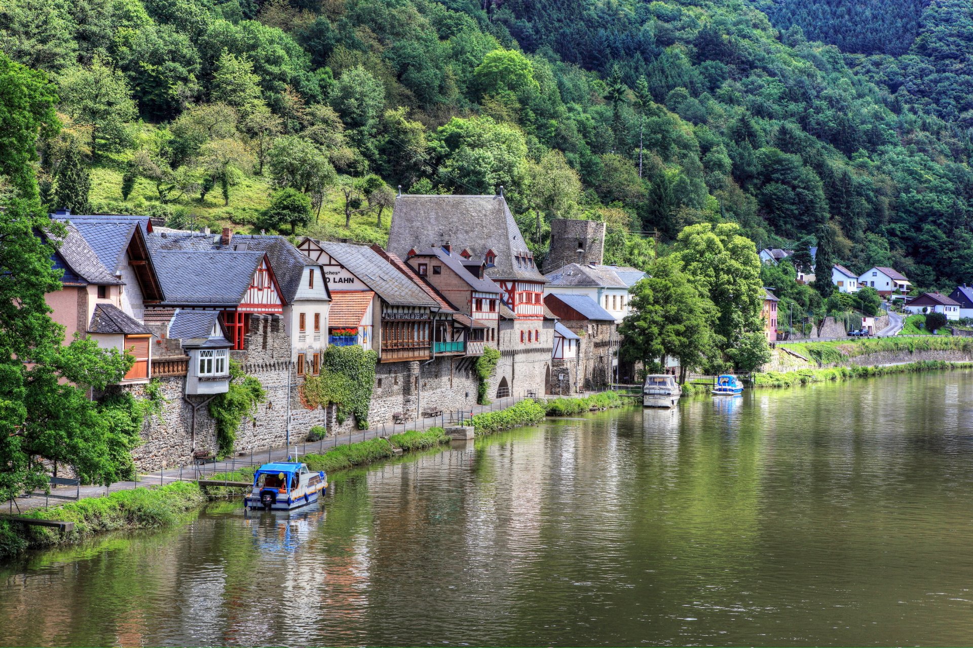 deutschland dausenau stadt fluss häuser boote fotos