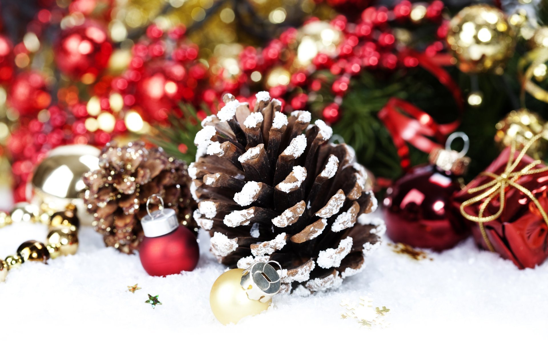 balls snow red gold bumps christmas toy