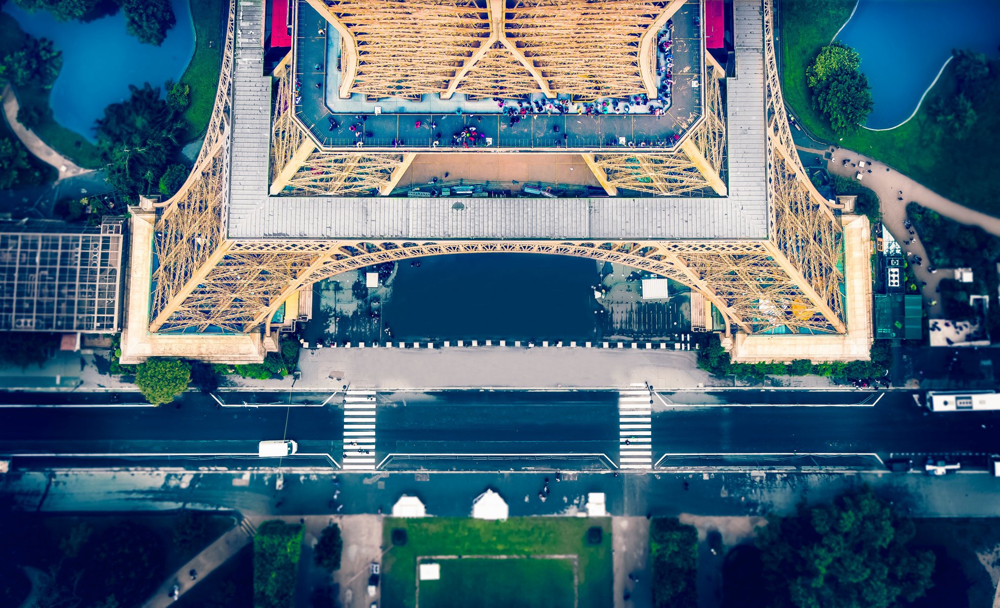 jamie frith photographe photo tour eiffel paris vue d en haut point de vue plate-forme