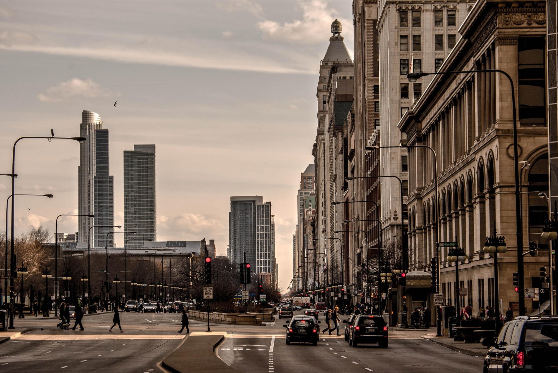 chicago illinois miasto ulica drapacze chmur ruch samochody ludzie