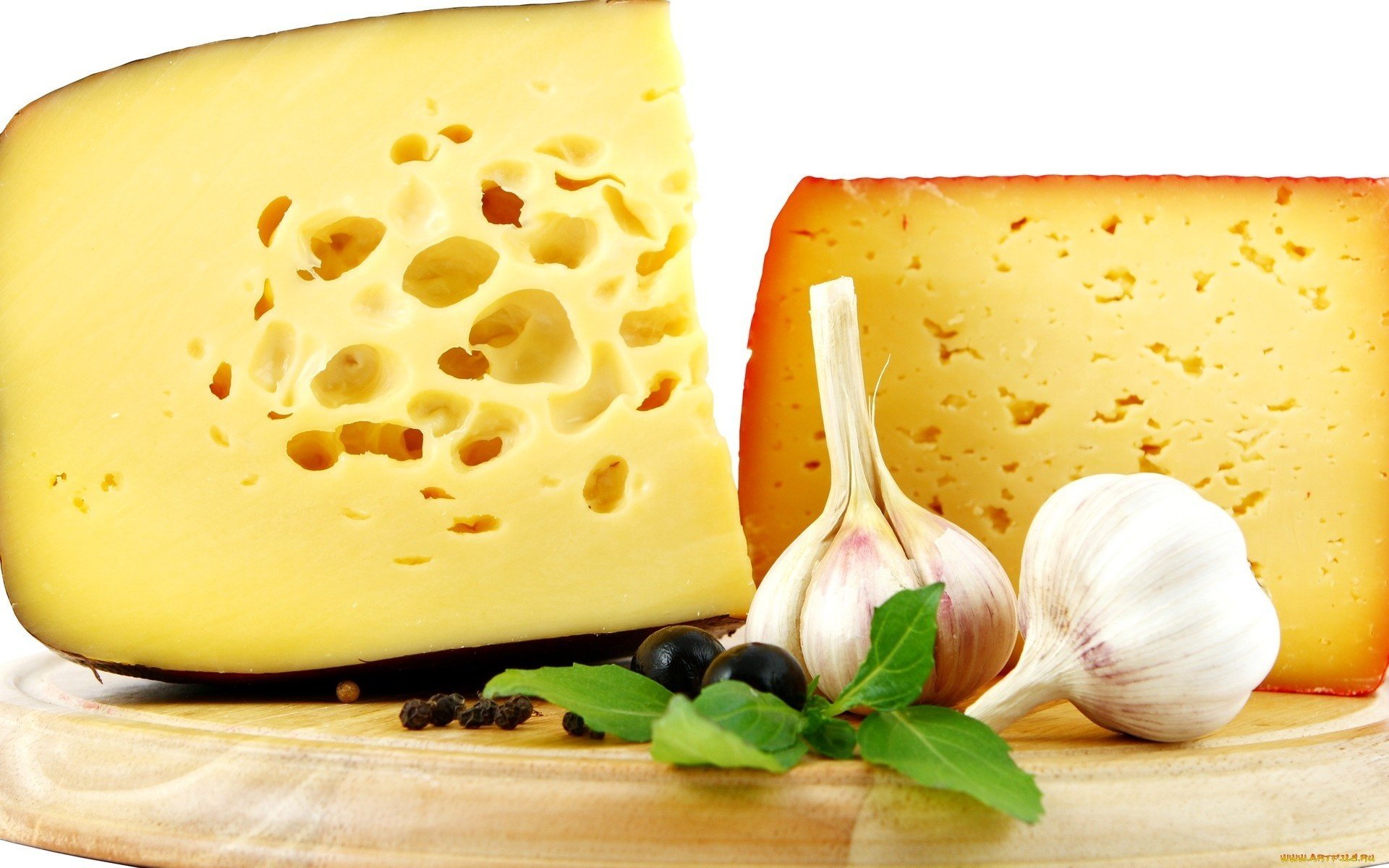 käse knoblauch weißer hintergrund