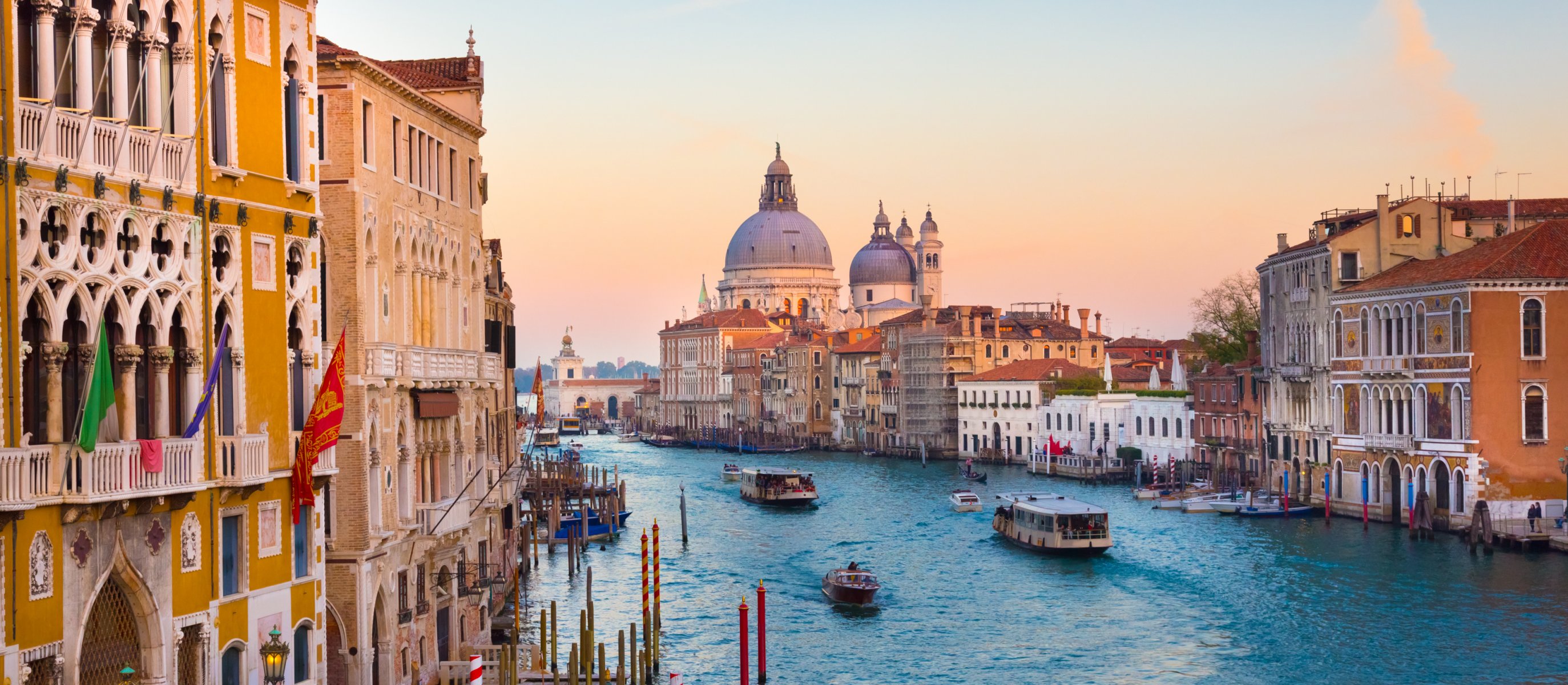 venecia italia gran canal santa maria della salute gran canal gran canal santa maria della salute catedral canal edificios panorama