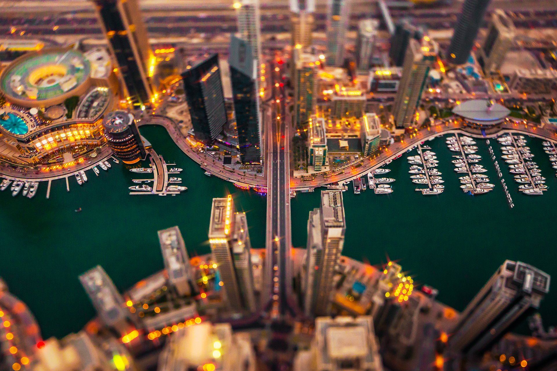 dubai marina boote abend lichter gebäude