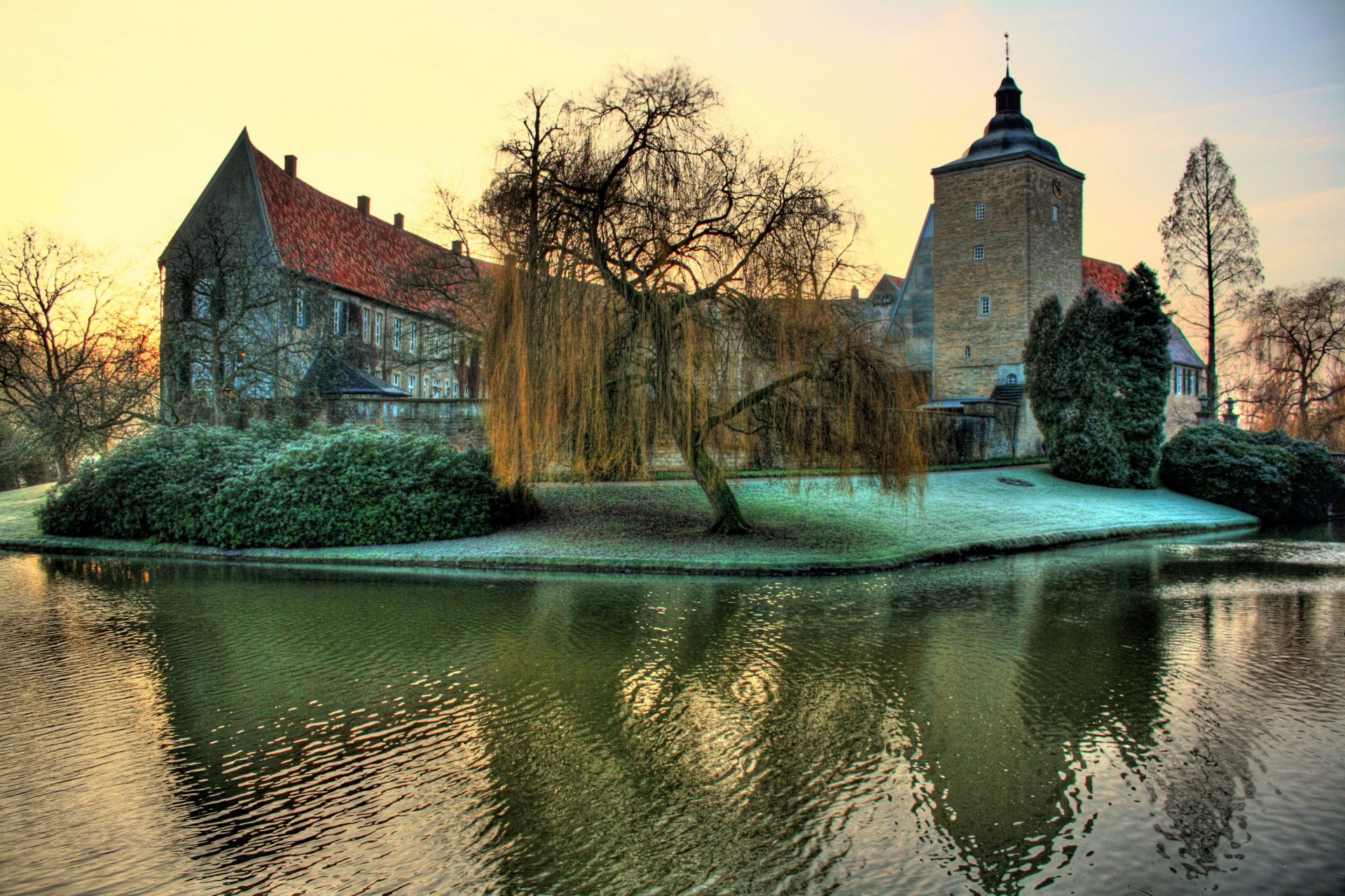 castello fortezza germania fiume cespugli vegetazione steinfurt