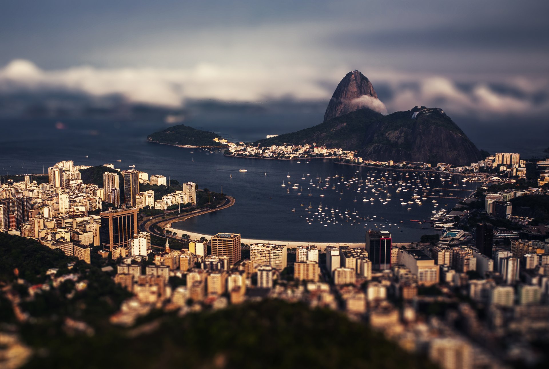 brasilien rio de janeiro pão de açúcar wundervolle stadt bucht boote wolken rio de janeiro zuckerhut wundervolle stadt bucht