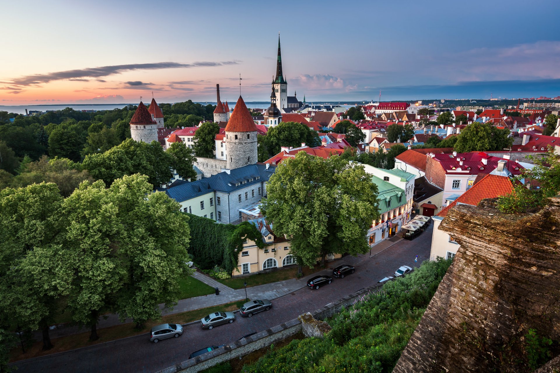 tallinn estonia old town road buildings panorama