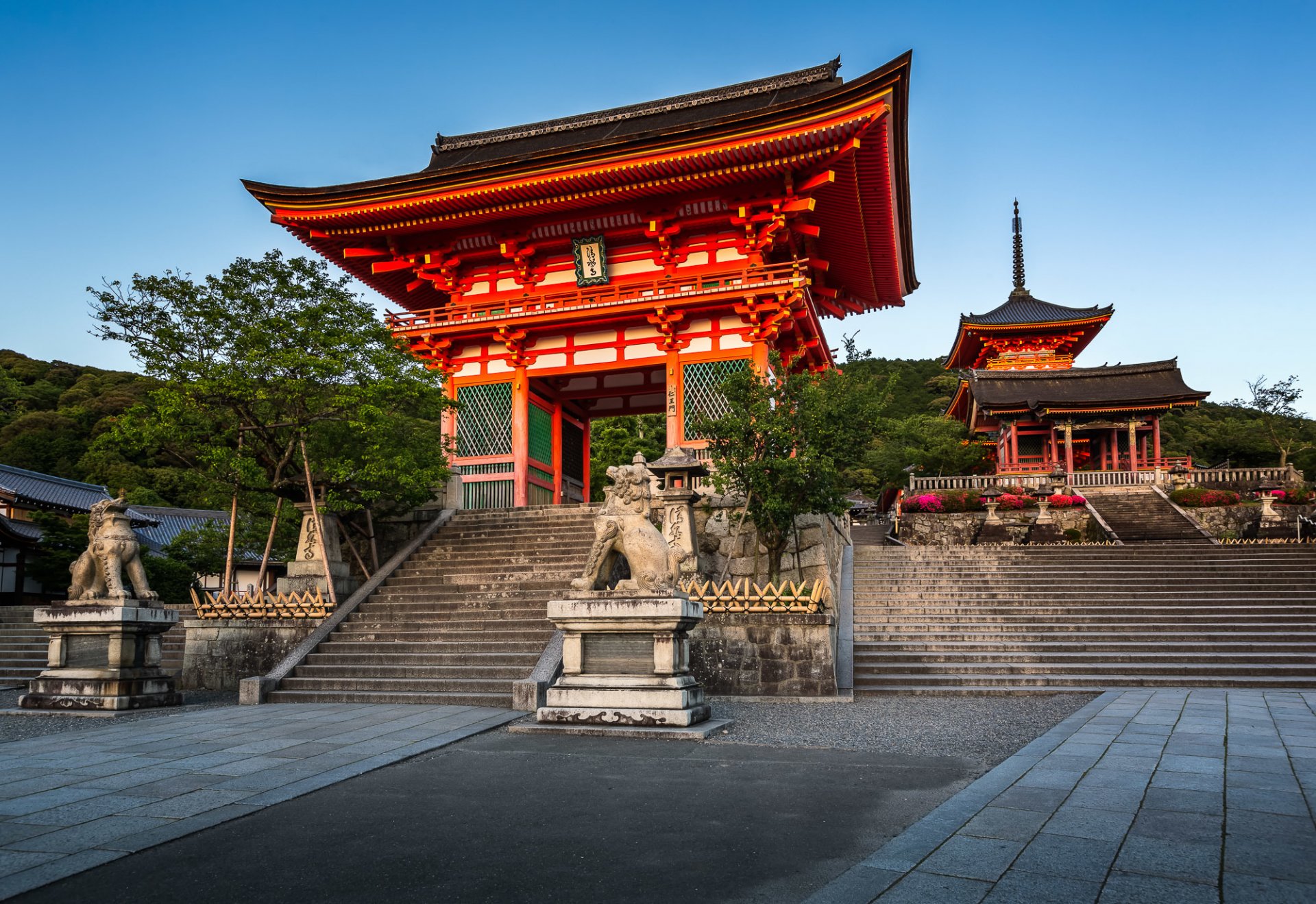 virgo gate kiyomizu-dera kyoto japan kiyomizu-dera temple kyoto nio gate temple gate