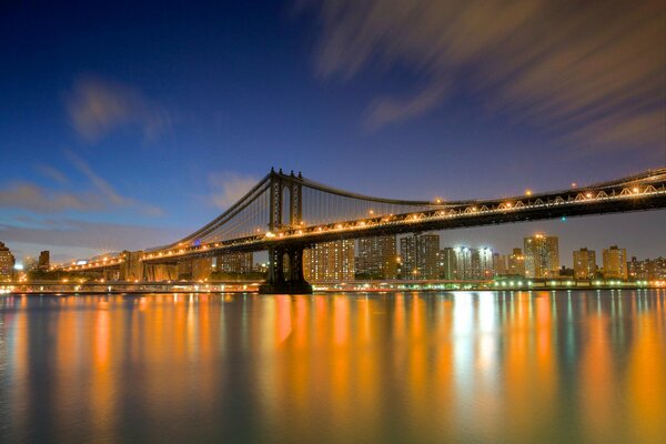 Chic bridge and lights of New York at night