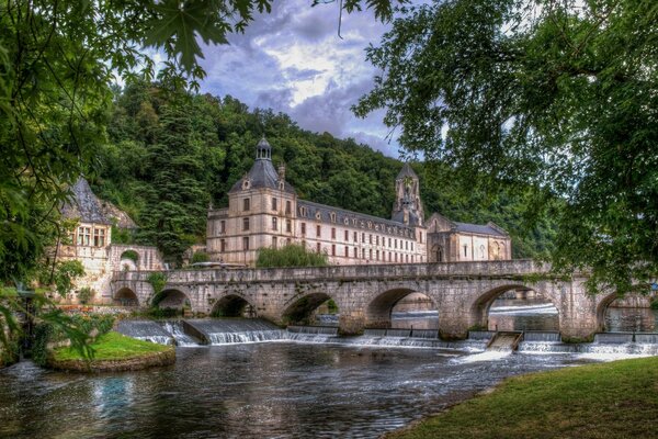 La France, magnifique fleuve de la Dordogne