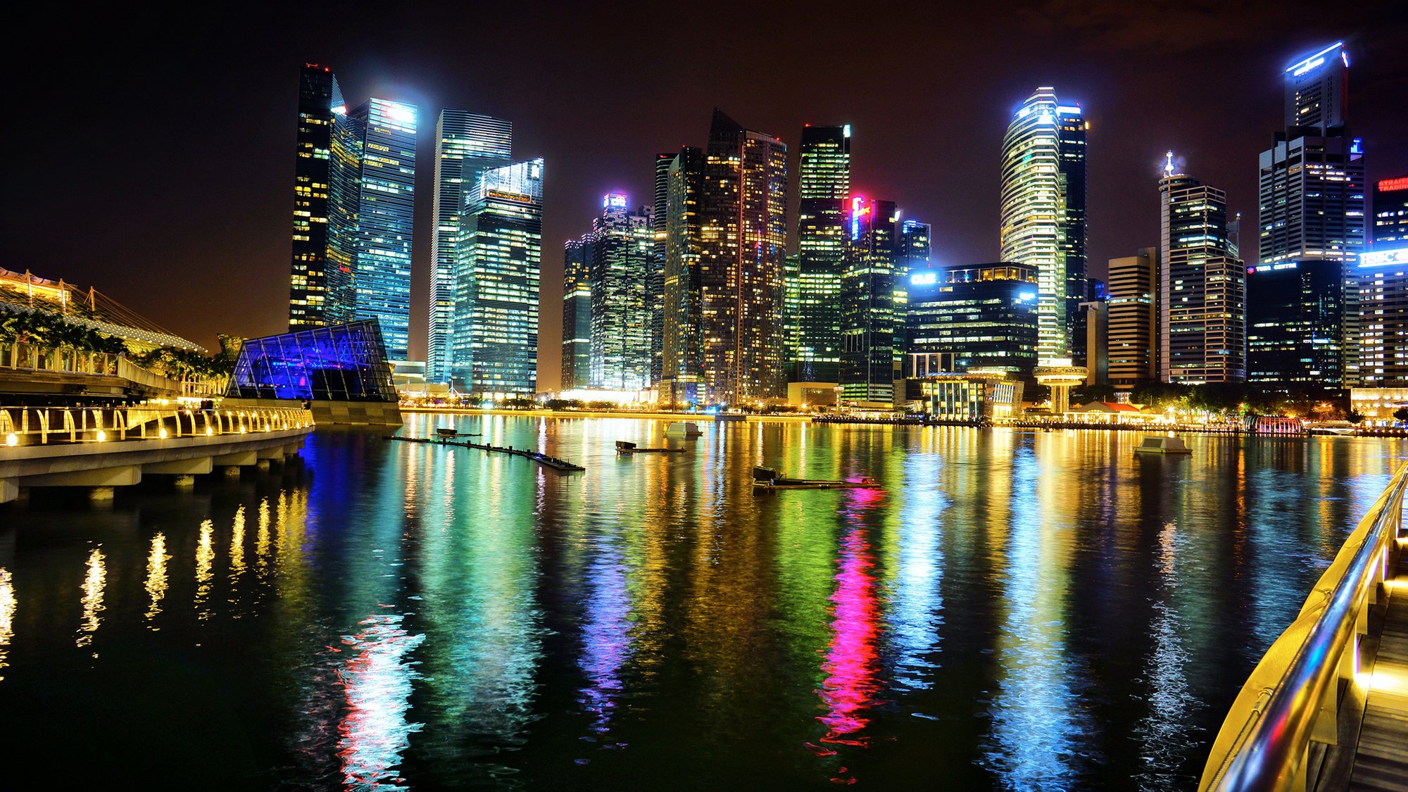 singapur marina bay asien stadt nacht bucht lichter beleuchtung wolkenkratzer gebäude hochhäuser hochhäuser