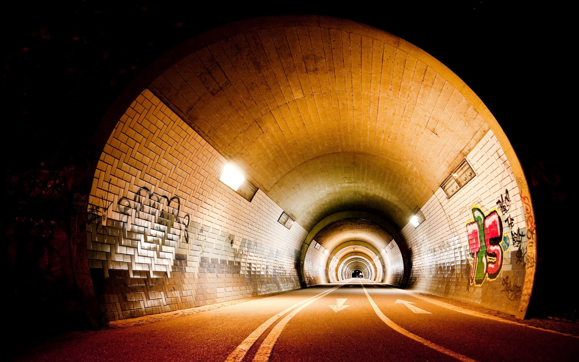 stadt tunnel beleuchtung straße graffiti kunst