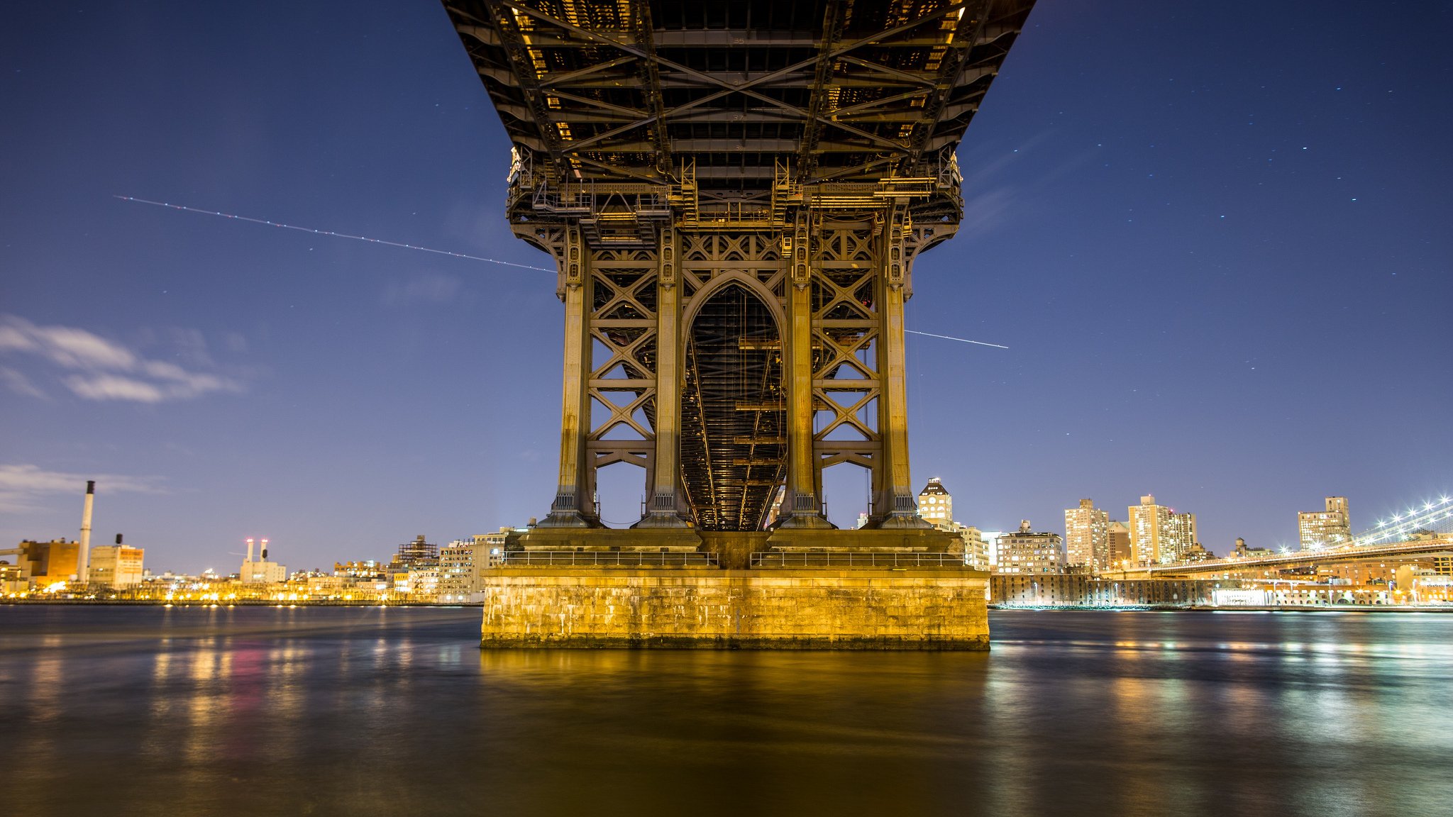 new york city abend dämmerung lichter brücke stütze